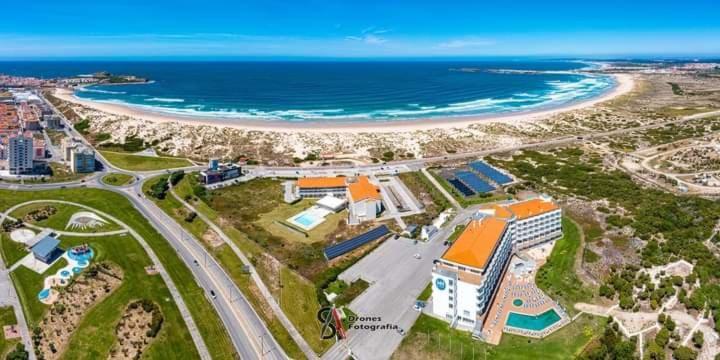 Savana House Peniche Hotell Exteriör bild