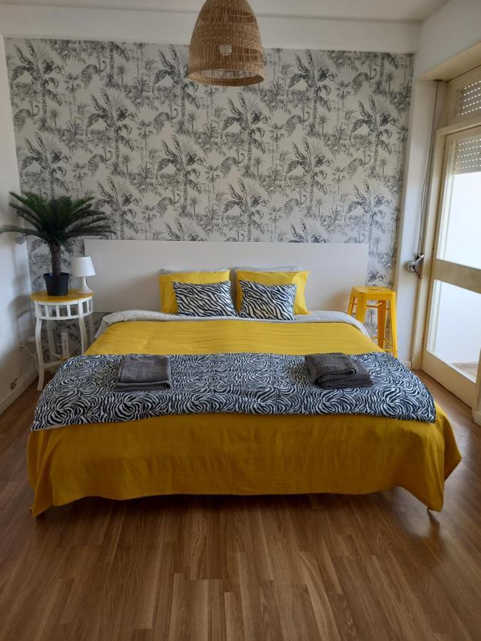 Savana House Peniche Hotell Exteriör bild
