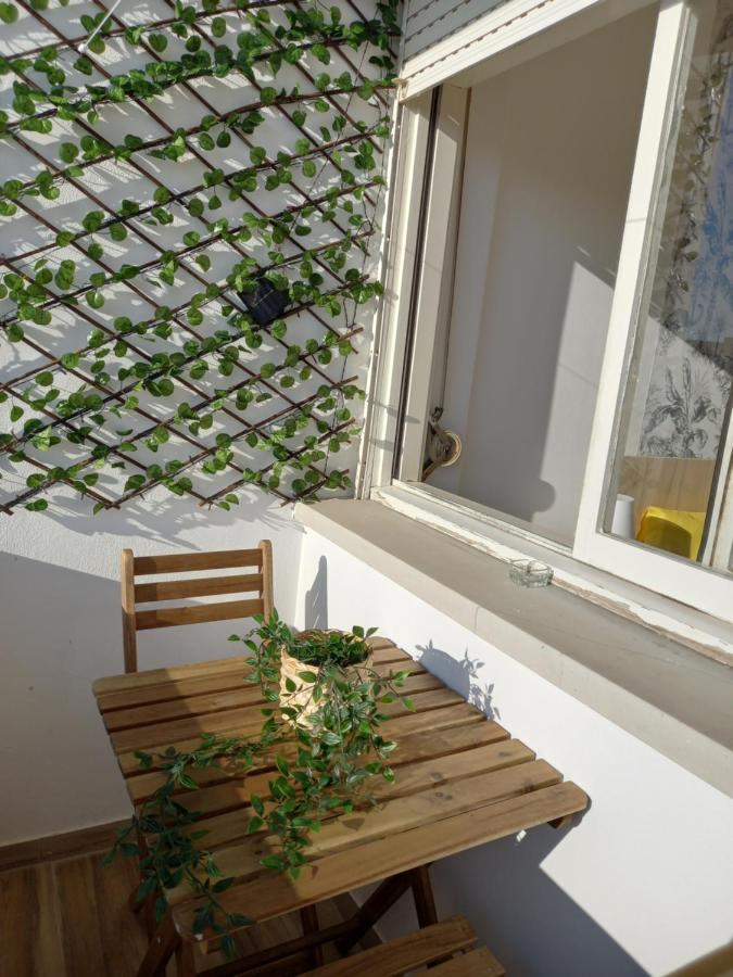 Savana House Peniche Hotell Exteriör bild