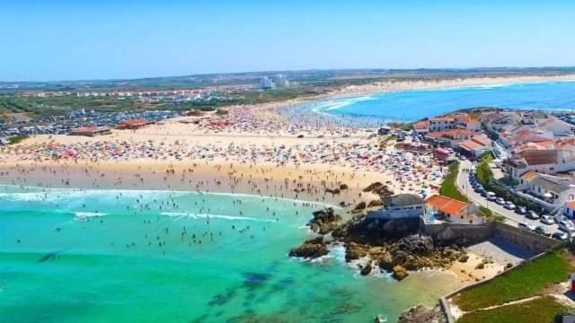 Savana House Peniche Hotell Exteriör bild